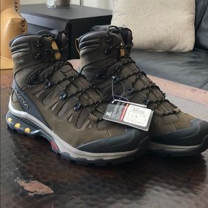 Never Before Worn Men’s Salomon Quest 4D 3 GTX